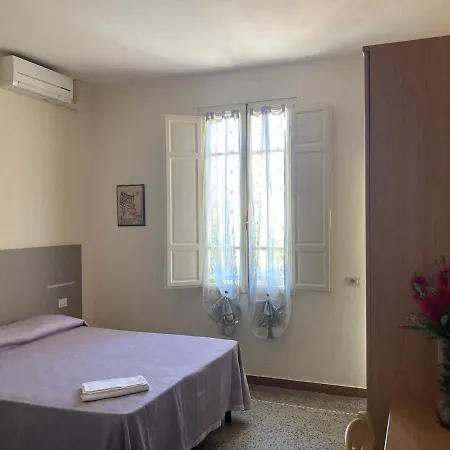 Hotel Verdesolemare 3*