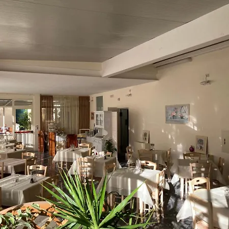 Hotel Verdesolemare 3*