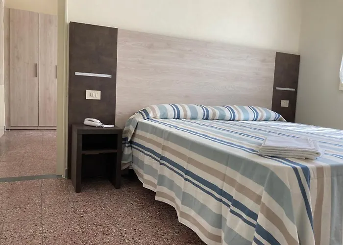 Verdesolemare マリーナ・ディ・ピエトラサンタ