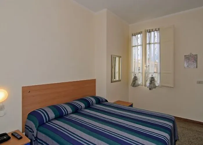 Verdesolemare マリーナ・ディ・ピエトラサンタ