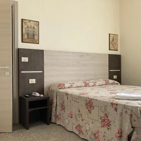 Verdesolemare فندق 3*