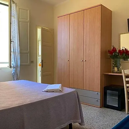 فندق Verdesolemare مارينا دي بييتراسانْت